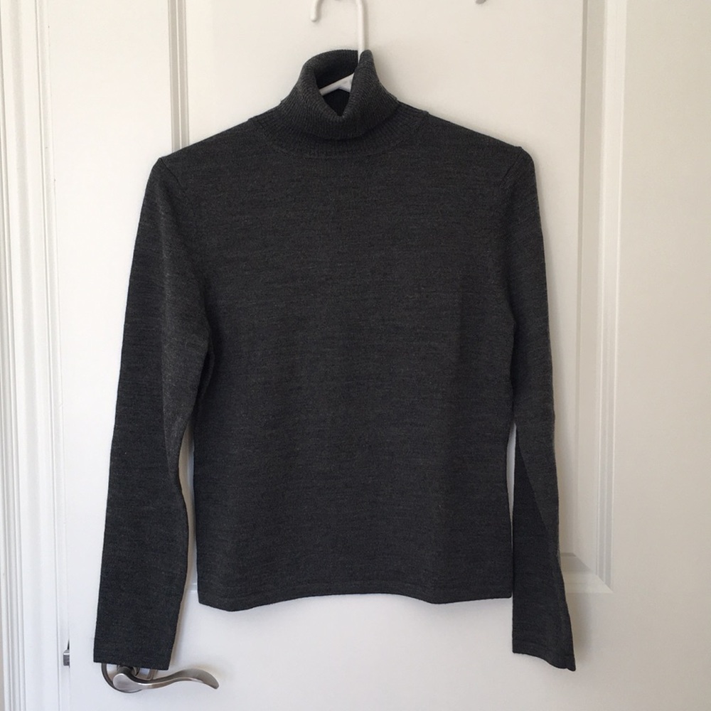 100% merino wool grey turtle neck, size XS-S